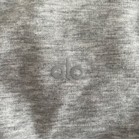 ALO Yoga Grey Dreamy Crop Sport Top - Picture 3 of 7